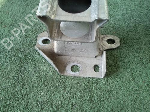 front-bumper-reinforcement-renault-clio-iii-br01-cr01-2005-2006-2007-2008-2009-2010-2011-2012-2013-2014-33046337 main image