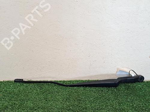 Used Front windshield wiper arm PEUGEOT 206 Hatchback (2A/C) 1.4 i (75 hp) 26535654