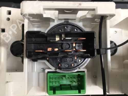 Climate control SUZUKI SWIFT III (MZ, EZ) 1.3 DDiS (RS413D) | BP30068872I5 - Image 2