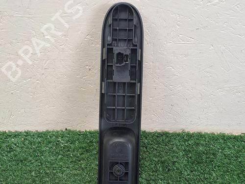 Right front window switch PEUGEOT 307 Break (3E) 2.0 HDI 90 | BP29948332I26