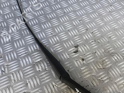 Used Front windshield wiper arm FORD FIESTA VI (CB1, CCN) 1.4 TDCi (68 hp) 30074473