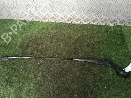 Used Front windshield wiper arm Front windshield wiper arm CITROËN C4 Grand Picasso II (DA_, DE_) 2.0 BlueHDi 150 (150 hp) 30073273 30073273