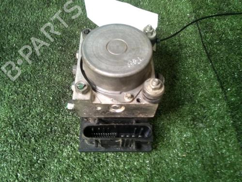 Used ABS pump RENAULT CLIO III (BR0/1, CR0/1) 1.5 dCi (BR17, CR17) (86 hp) 17157565