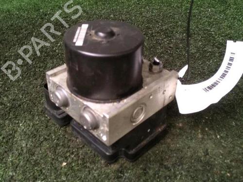 Used ABS pump ABS pump VW GOLF V (1K1) 1.9 TDI (90 hp) 30073428 30073428