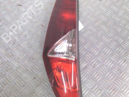 Used Left taillight Left taillight FIAT PUNTO (188_) 1.2 60 (188.030, .050, .130, .150, .230, .250) (60 hp) 30074913 30074913
