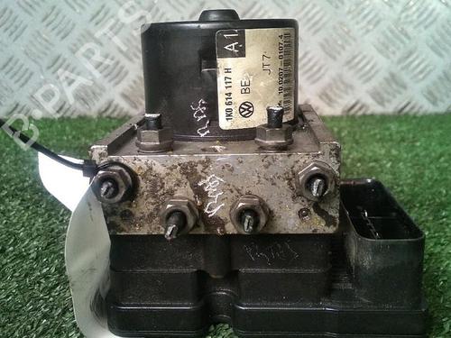 Used ABS pump VW GOLF V (1K1) 1.9 TDI (105 hp) 30075738