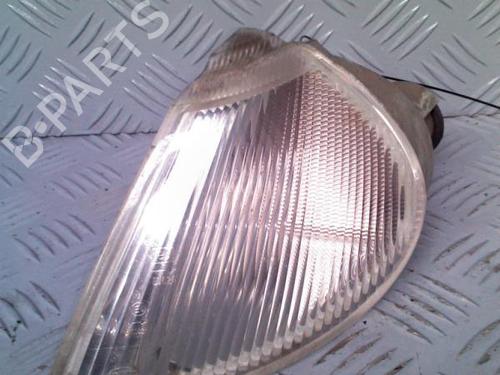Used Left front indicator Left front indicator RENAULT LAGUNA I (B56_, 556_) 2.2 dT (B569) (113 hp) 30075128 30075128