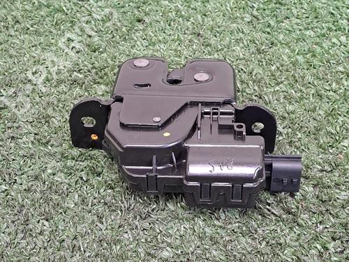 Used Tailgate lock RENAULT SCÉNIC III (JZ0/1_) [2008-2016]  26162088