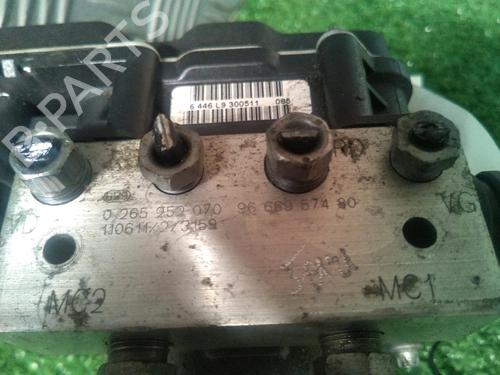 ABS pump PEUGEOT 308 SW I (4E_, 4H_) 1.6 HDi | BP17159937M43 