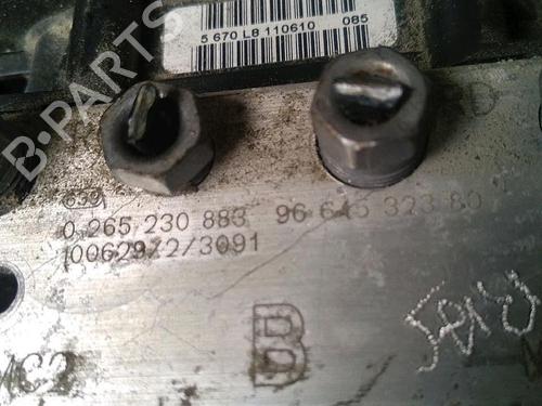 ABS pump PEUGEOT 5008 (0U_, 0E_) 1.6 HDi | BP30075747M43