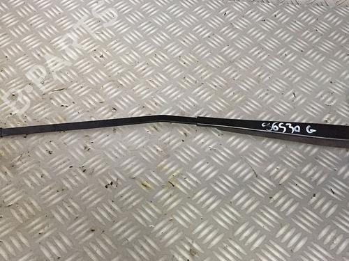 Used Front windshield wiper arm PEUGEOT 3008 I MPV (0U_) 2.0 HDi 150 / BlueHDi 150 (150 hp) 30070029