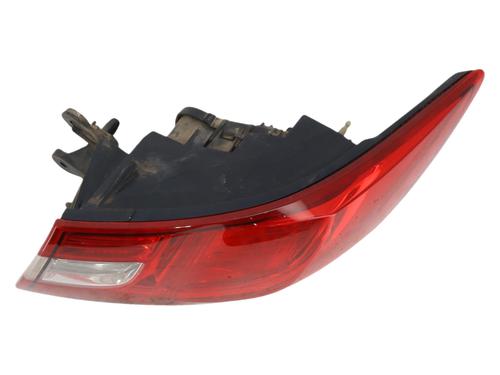 right-taillight-renault-clio-iv-bh_-2012-2013-2014-2015-2016-2017-2018-2019-2020-2021-39764825 main image