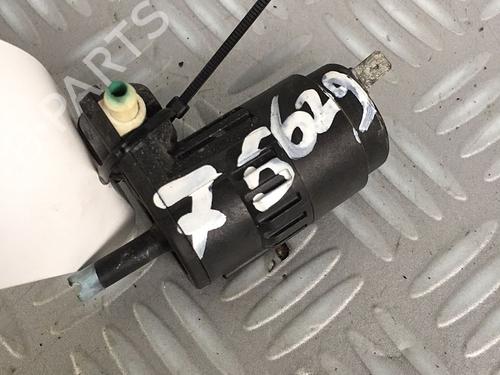 Used Washer pump ALFA ROMEO 147 (937_) 1.6 16V T.SPARK ECO (937.AXA1A, 937.BXA1A) (105 hp) 30068861