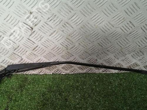 Used Front windshield wiper arm CITROËN C4 Grand Picasso II (DA_, DE_) 2.0 BlueHDi 150 (150 hp) 30073273