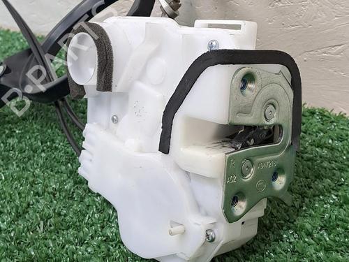 Used Rear right lock Rear right lock MITSUBISHI OUTLANDER III (GG_W, GF_W, ZJ, ZL, ZK) 2.4 Hybrid 4WD (GG3W) (208 hp) 30065627 30065627