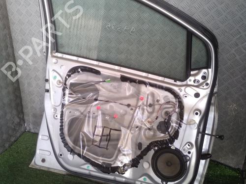 Used Left front door Left front door TOYOTA YARIS (_P9_) 1.4 D-4D (NLP90_, NLP90R) (90 hp) 30542218 30542218