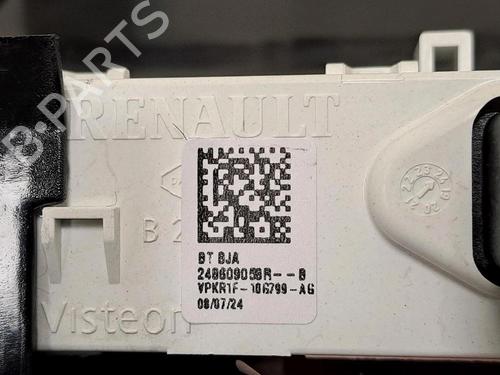 interior-roof-light-renault-captur-ii-hf_-2020-37730072 main image