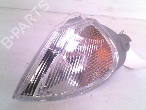 Used Left front indicator Left front indicator RENAULT LAGUNA I (B56_, 556_) 1.8 (B56A/B) (90 hp) 30075381 30075381