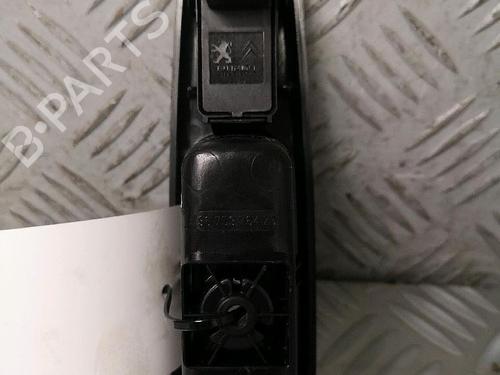 Used Left rear window switch PEUGEOT 5008 (0U_, 0E_) 1.6 HDi (112 hp) 30070497
