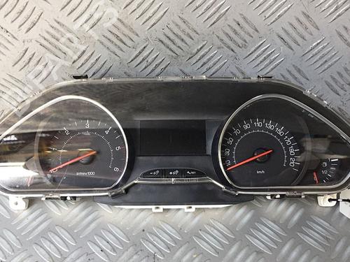 Instrument cluster PEUGEOT 208 I (CA_, CC_) 1.4 HDi | BP30070510C47