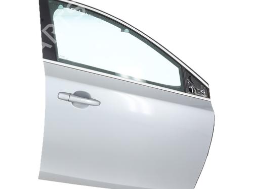 right-front-door-volvo-v40-hatchback-525-2012-2013-2014-2015-2016-2017-2018-2019-36544910 main image