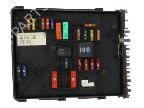 fuse-box-vw-golf-plus-v-5m1-521-2004-2005-2006-2007-2008-2009-2010-2011-2012-2013-34501502 main image