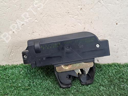 Used Tailgate lock PEUGEOT 407 (6D_) 2.0 HDi 135 (6DRHRH, 6DRHRE, 6DRHRG, 6DRHRJ) (136 hp) 28970465