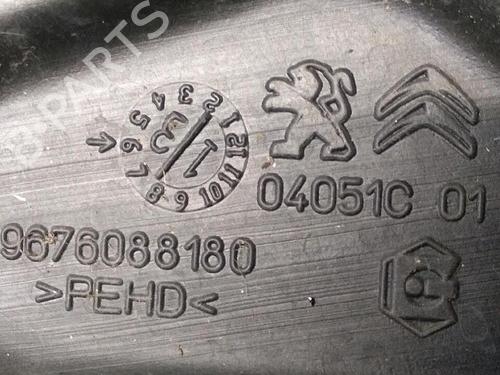 Used Windscreen washer tank CITROËN C4 Picasso II 1.6 HDi / BlueHDi 115 (115 hp) 30076518