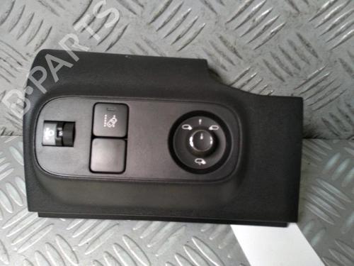 Used Mirror switch Mirror switch CITROËN C3 III (SX) 1.2 THP 110 (SXHNPS, SXHNZT, SXHNZ6) (110 hp) 30072699 30072699