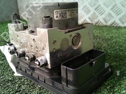 Used ABS pump DS DS 3 (SA_) 1.6 BlueHDi 100 (SABHY0, SABHYT) (99 hp) 30075766
