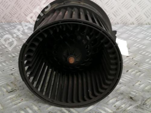 Used Heater blower motor RENAULT CLIO III Hatchback Van (SB_, SR_) 1.5 dCi (SR1H) (88 hp) 11402441