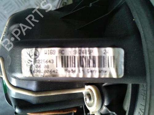 Heater blower motor MERCEDES-BENZ A-CLASS (W169) A 180 CDI (169.007, 169.307) | BP17157595M62 