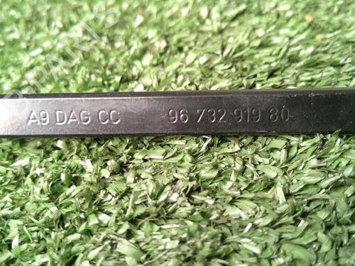 Front windshield wiper arm PEUGEOT 208 I (CA_, CC_) 1.0 VTi | BP30075722C143