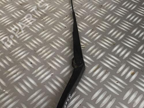 Used Front windshield wiper arm DACIA SANDERO 1.4 MPI LPG (72 hp) 29950735