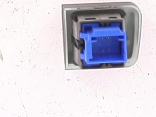 Used Warning switch Warning switch PEUGEOT 2008 I (CU_) 1.2 THP 110 / PureTech 110 (110 hp) 30647373 30647373