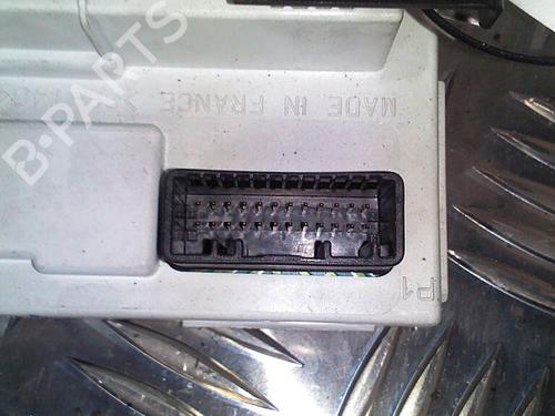 Used Display monitor RENAULT MEGANE II (BM0/1_, CM0/1_) 1.5 dCi (BM0F, BM0T, BM2B, CM0F, CM0T) (82 hp) 30075152