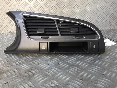 Used Warning switch Warning switch PEUGEOT 3008 I MPV (0U_) 1.6 HDi (112 hp) 30070542 30070542