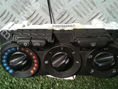 climate-control-opel-corsa-e-x15-2014-30076420 main image