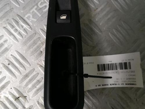 Used Left rear window switch Left rear window switch PEUGEOT 5008 (0U_, 0E_) 1.6 HDi (112 hp) 30070497 30070497