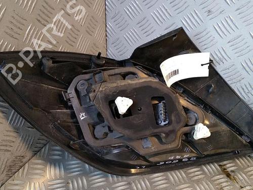 Højre baglygte OPEL ASTRA H GTC (A04) 1.9 CDTI (L08) (120 hp) 30070858