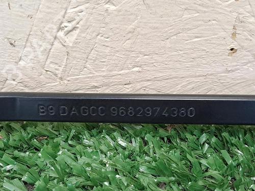 Used Front windshield wiper arm Front windshield wiper arm 37729816 37729816