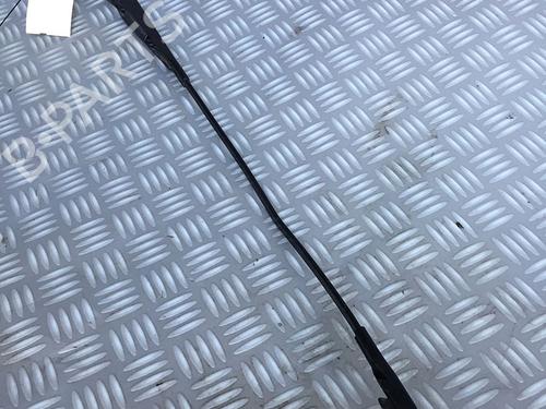 Used Front windshield wiper arm FIAT PUNTO EVO (199_) 1.3 D Multijet (199AXC1A, 199BXC1A, 199AXT1A, 199BXT1A) (75 hp) 30070154