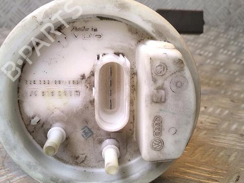 Used Fuel pump VW BORA I (1J2) 1.6 (101 hp) 30070656