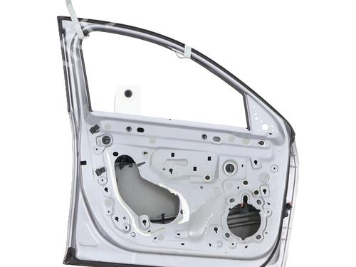 Used Left front door Left front door OPEL CORSA F (P2JO) 1.2 (68) (75 hp) 36232201 36232201