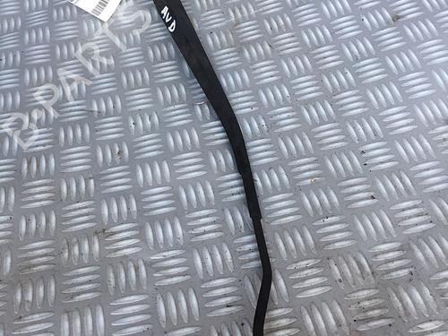 Front windshield wiper arm KIA SPORTAGE II (JE_, KM_) 2.0 CRDi | BP30070164C143