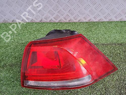 Used Right taillight Right taillight VW GOLF VII (5G1, BQ1, BE1, BE2) 1.2 TSI (86 hp) 29946988 29946988