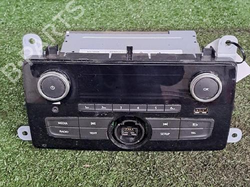 Used Radio RENAULT CLIO IV (BH_) 1.2 16V (73 hp) 23647095