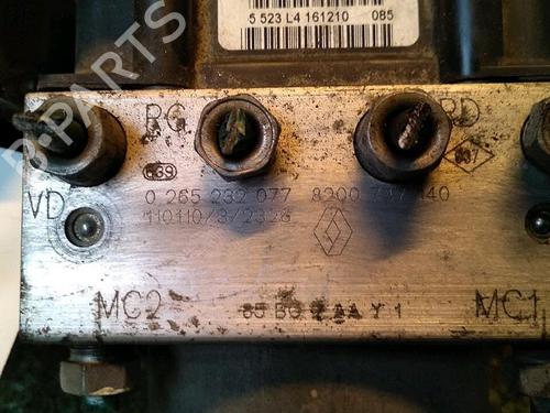 Used ABS pump RENAULT CLIO III (BR0/1, CR0/1) 1.5 dCi (75 hp) 30073156