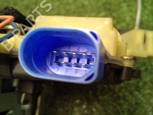 Venstre foran lås VW POLO IV (9N_, 9A_) 1.4 TDI (80 hp) 30065987