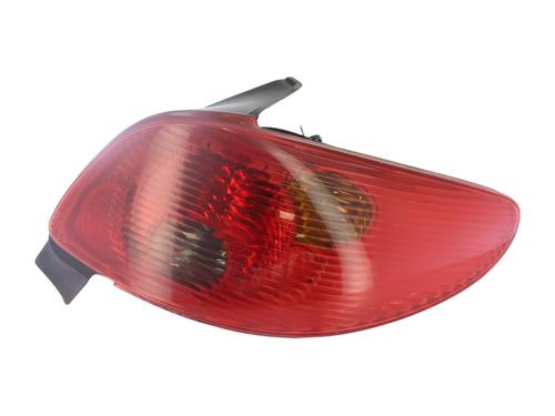 Used Right taillight PEUGEOT 206 Hatchback (2A/C) 1.1 i (60 hp) 30726682